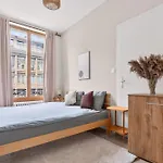 Bistro Walk Apartment