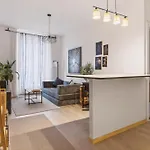 Bistro Walk Apartment *