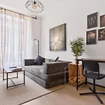 Bistro Walk Apartment